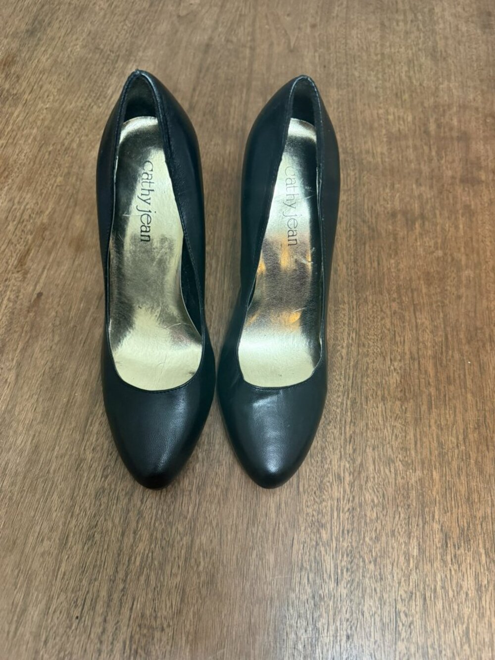 Cathy Jean Black Leather Pumps - Size 7